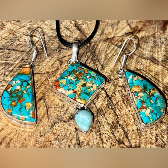 Blue Green Spiny Turquoise in Copper & Larimar Pendant  & Earrings - Picture 7 of 12